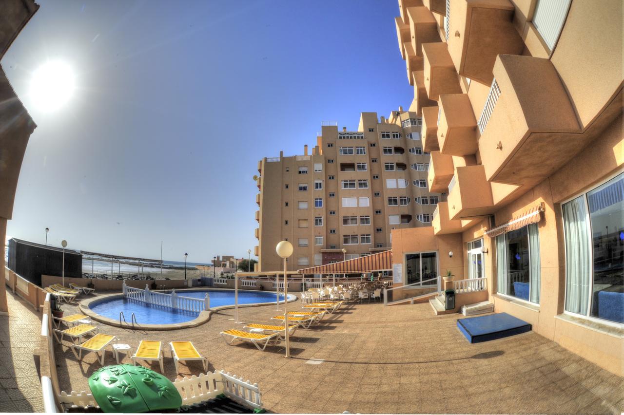 Apartamentos La Mirage ลามังกา เดล มาร์เมนอร์ ภายนอก รูปภาพ